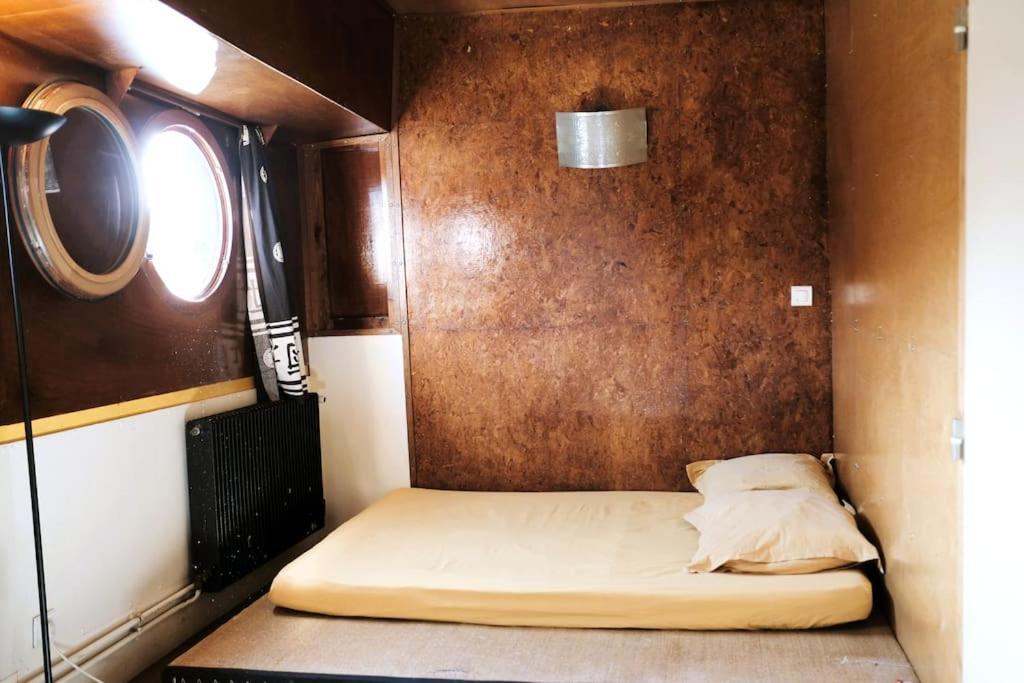 Belle Peniche Romantique A Paris Boulogne-Billancourt Exterior photo